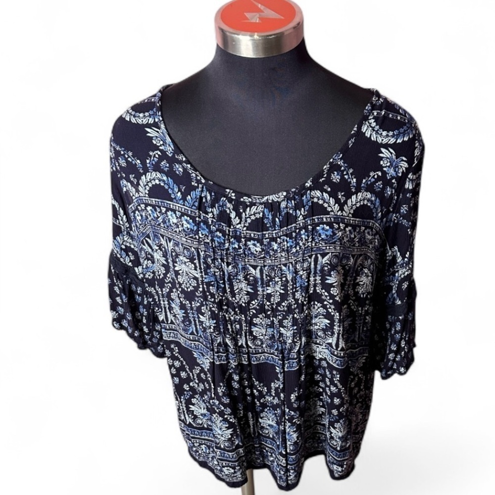 Bila Paisley Print Women's Top - Navy and White Size Large